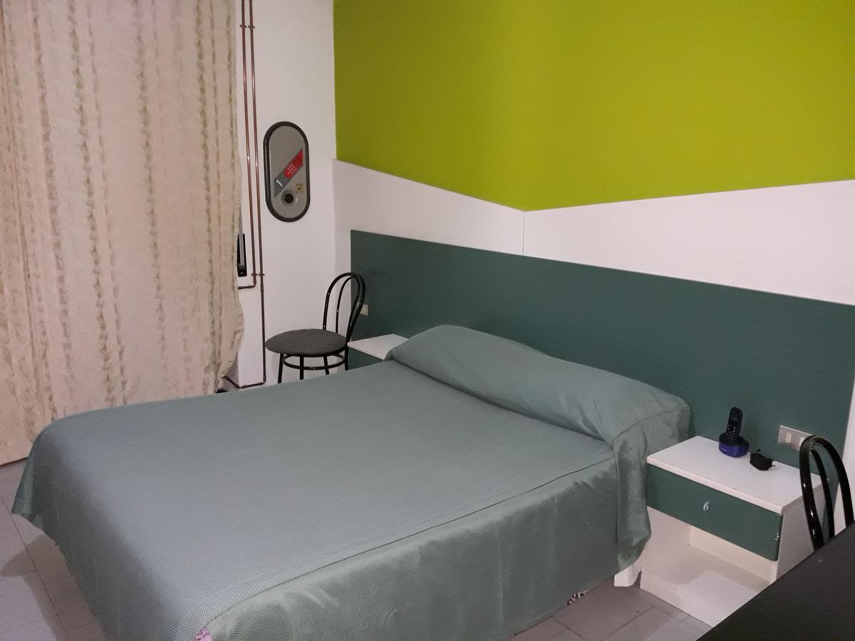 Albergo Piccadilly Medolago Екстер'єр фото