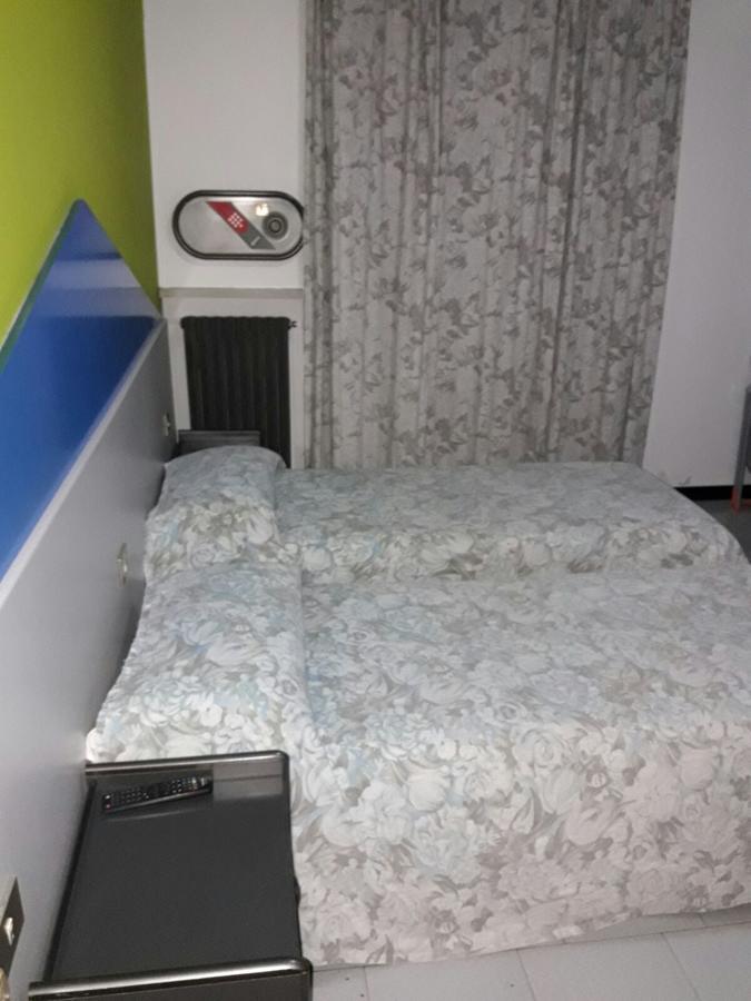 Albergo Piccadilly Medolago Екстер'єр фото